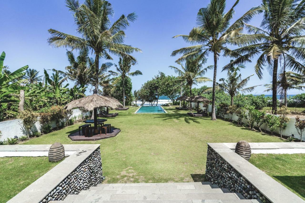 Selemadeg Pantai Hitam Villa מראה חיצוני תמונה